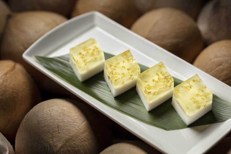 Coconut and chrysanthemum jelly at Red 8 restaurant menu in Wynn Macau