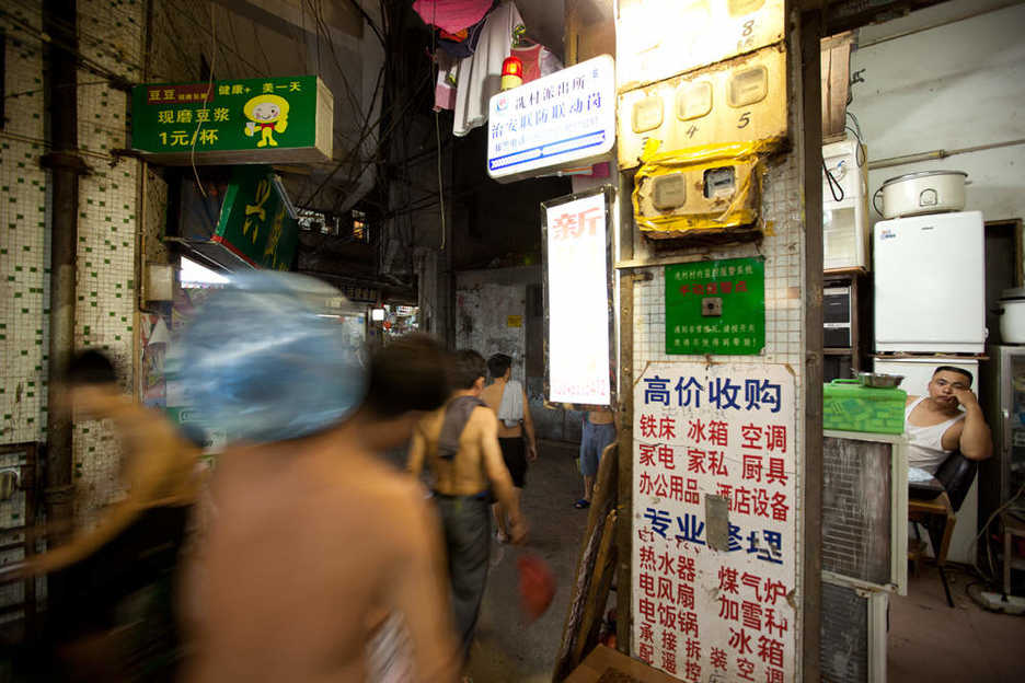 Guangzhou alleyway